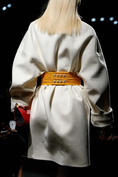 Look 8